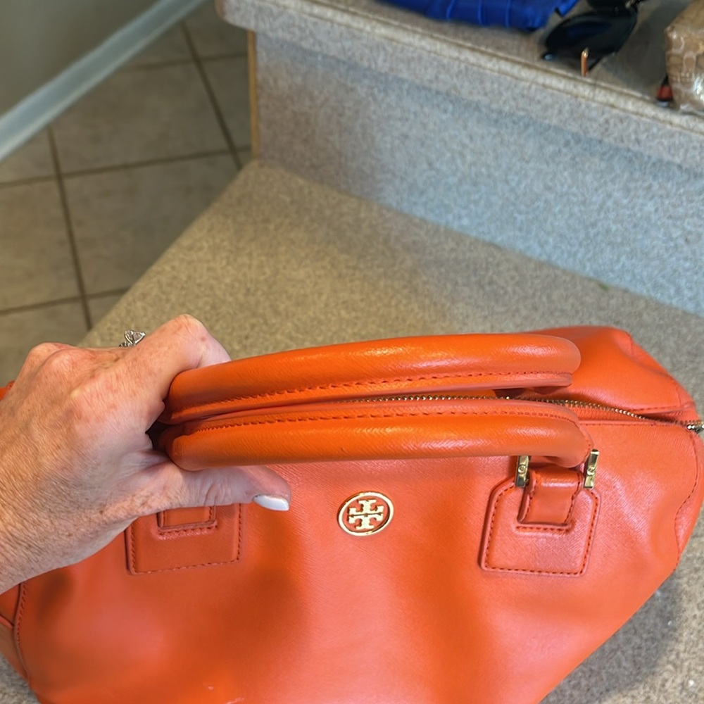Tory Burch Robinson Purse - Picture 7 of 7